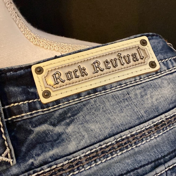 Rock Revival Ceana Jeans - Picture 11 of 14